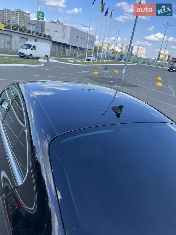 Седан Volkswagen Passat 2010 в Києві