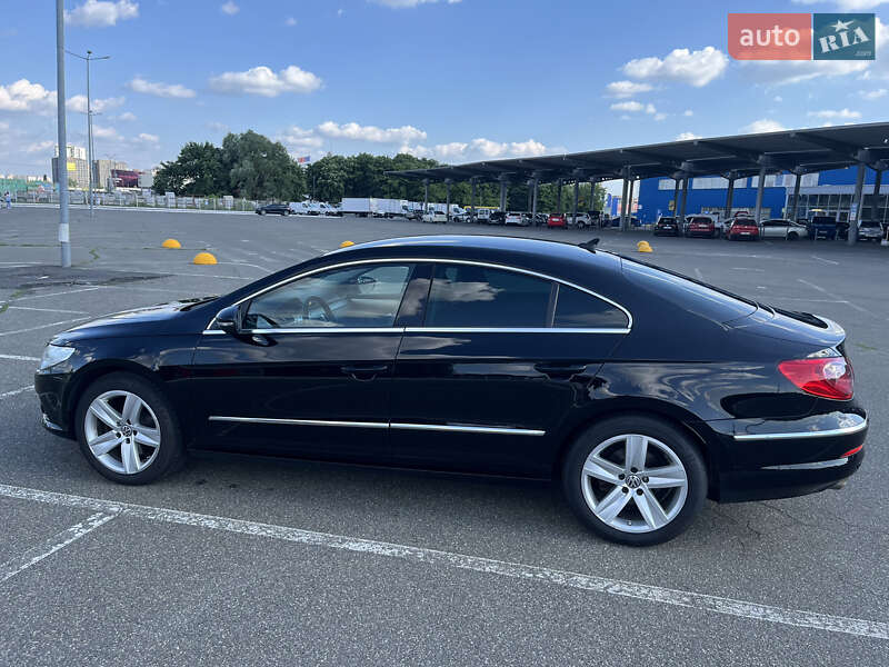 Седан Volkswagen Passat 2010 в Києві