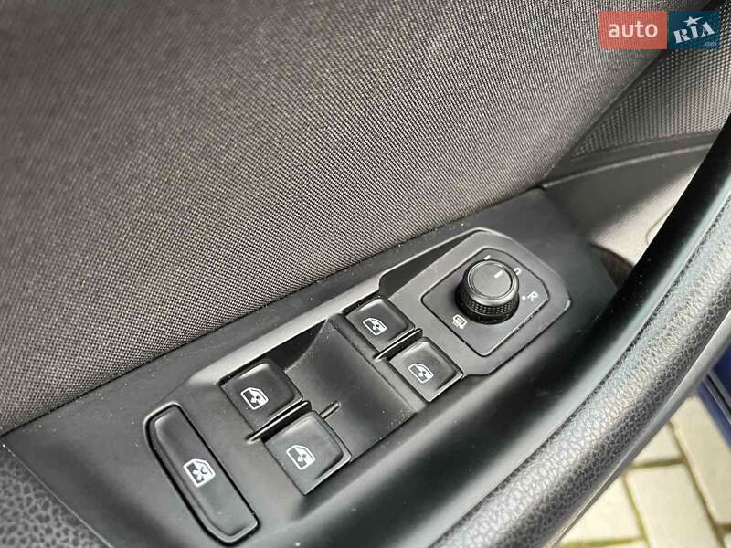 Универсал Volkswagen Passat 2016 в Золочеве фото 66 Универсал Volkswagen Passat 2016 в Золочеве