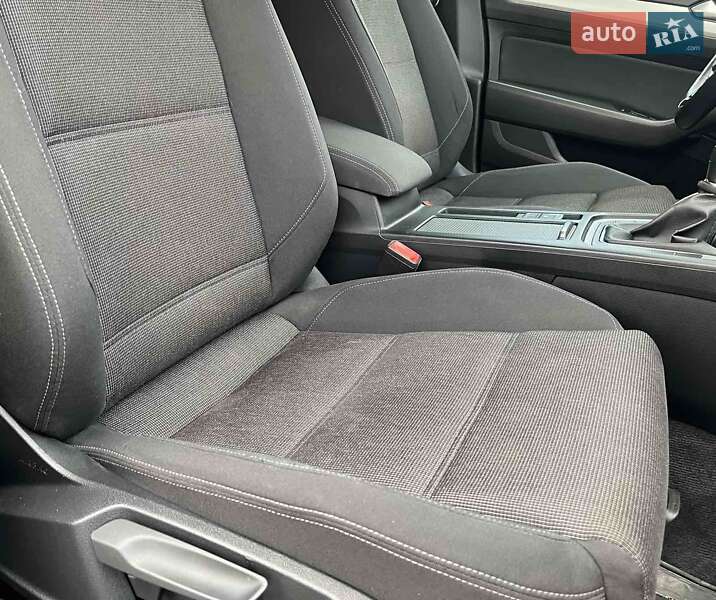 Универсал Volkswagen Passat 2016 в Золочеве фото 79 Универсал Volkswagen Passat 2016 в Золочеве