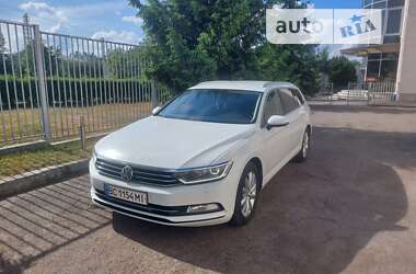 Универсал Volkswagen Passat 2016 в Львове