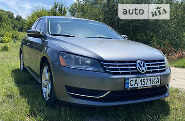 Седан Volkswagen Passat 2013 в Умані