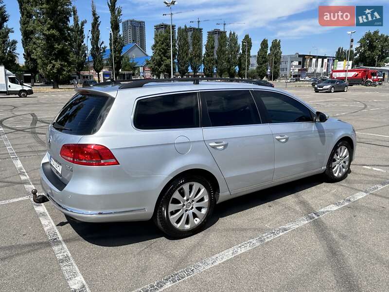 Універсал Volkswagen Passat 2011 в Києві