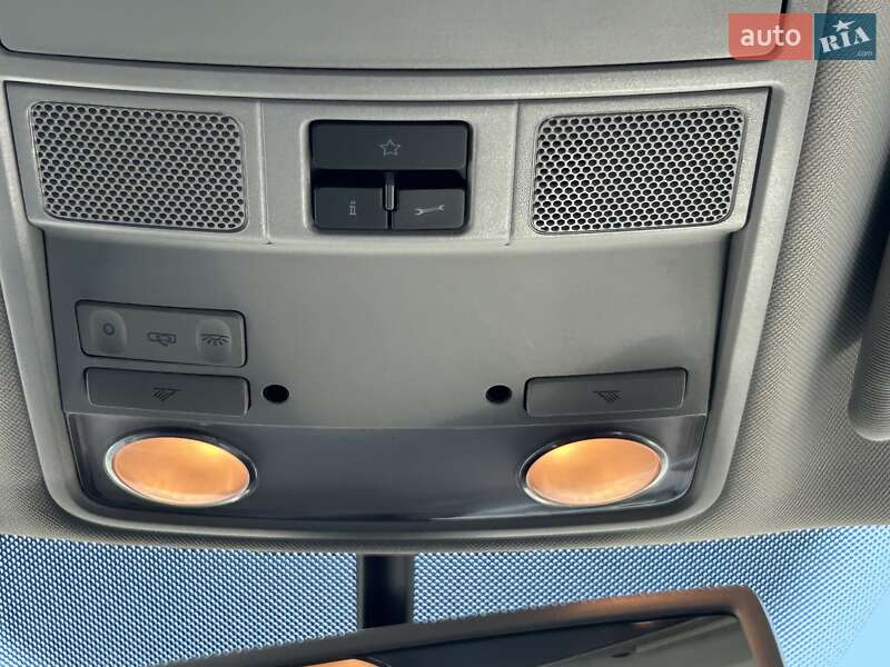 Універсал Volkswagen Passat 2011 в Києві