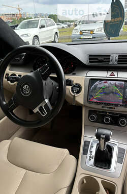 Универсал Volkswagen Passat 2010 в 