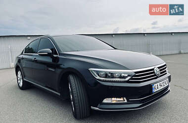 Седан Volkswagen Passat 2018 в Києві