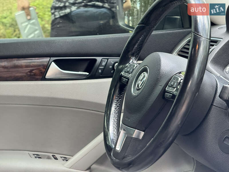 Седан Volkswagen Passat 2013 в Ахтырке