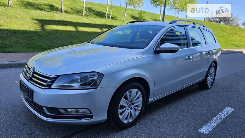 Универсал Volkswagen Passat 2014 в Киеве