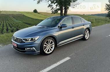 Седан Volkswagen Passat 2018 в Жовкве