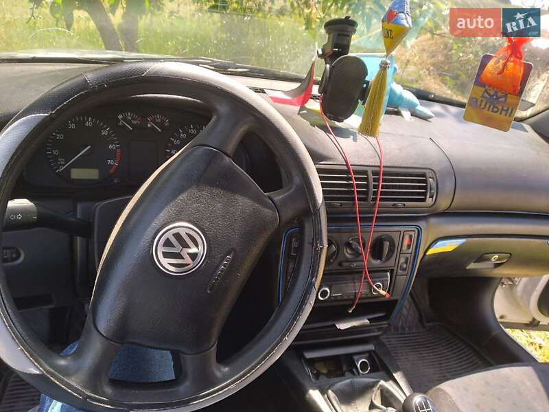 Седан Volkswagen Passat 1997 в Львові