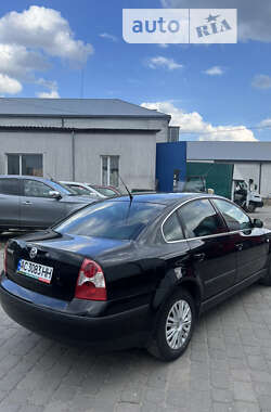 Седан Volkswagen Passat 2002 в Ковелі