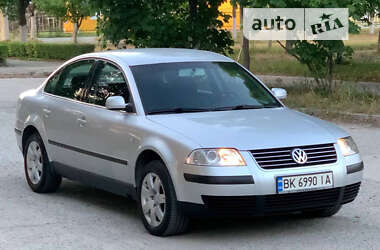 Седан Volkswagen Passat 2001 в Рівному