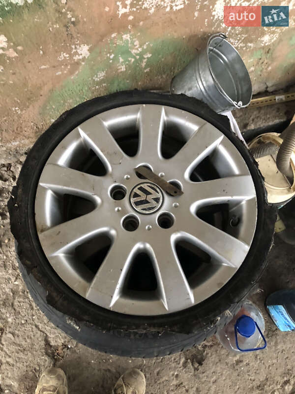 Універсал Volkswagen Passat 2001 в Білгороді-Дністровському