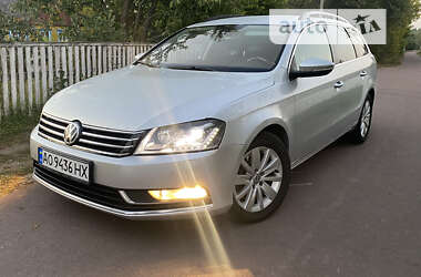 Універсал Volkswagen Passat 2011 в Ужгороді