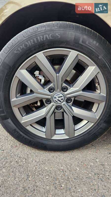 Седан Volkswagen Passat 2015 в Долинській