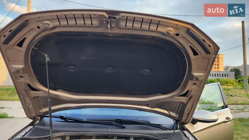 Седан Volkswagen Passat 2015 в Долинській