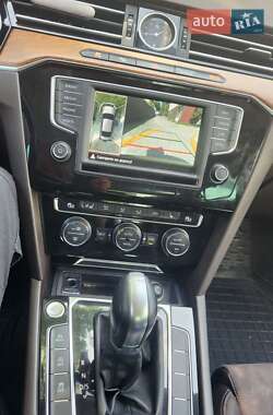 Седан Volkswagen Passat 2015 в Долинской