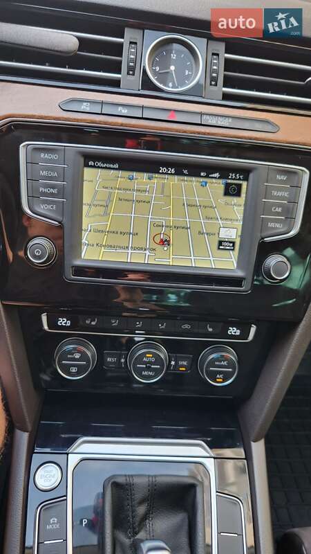 Седан Volkswagen Passat 2015 в Долинській