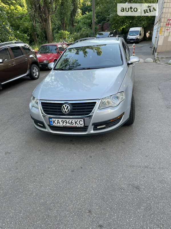 Універсал Volkswagen Passat 2005 в Києві