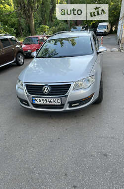 Универсал Volkswagen Passat 2005 в Киеве