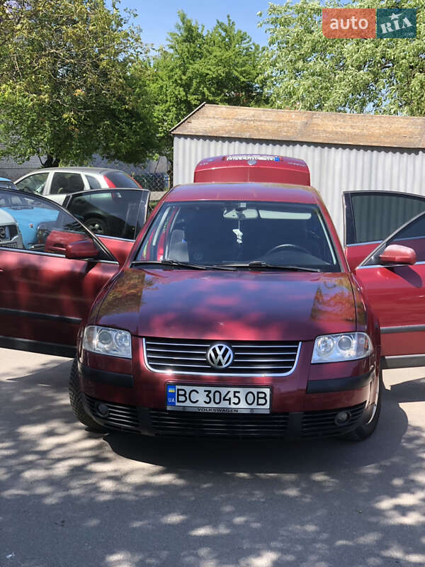 Седан Volkswagen Passat 2001 в Буську
