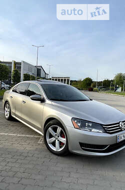 Седан Volkswagen Passat 2012 в Бродах