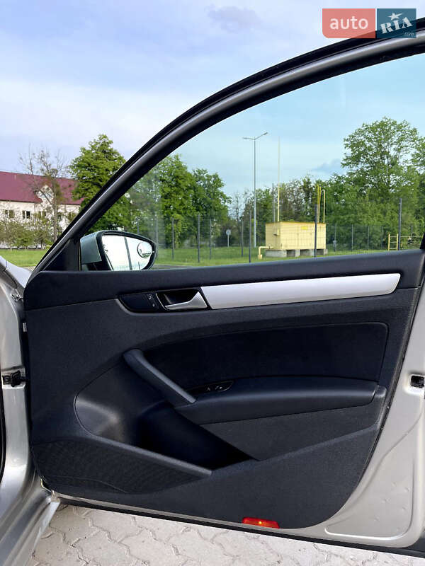 Седан Volkswagen Passat 2012 в Бродах фото 25 Седан Volkswagen Passat 2012 в Бродах