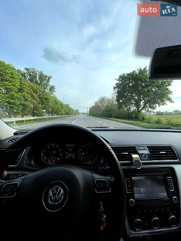 Седан Volkswagen Passat 2012 в Бродах фото 37 Седан Volkswagen Passat 2012 в Бродах