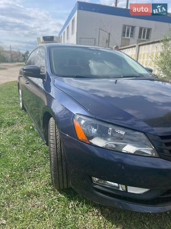 Седан Volkswagen Passat 2015 в Харькове