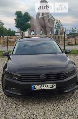 Универсал Volkswagen Passat 2015 в Ивано-Франковске