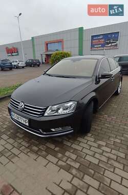 Седан Volkswagen Passat 2011 в Виноградове