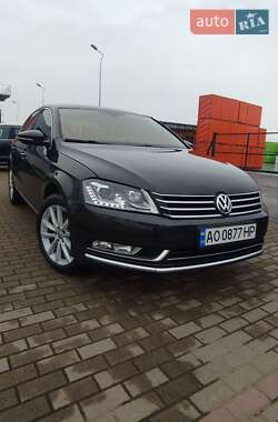 Седан Volkswagen Passat 2011 в Виноградове