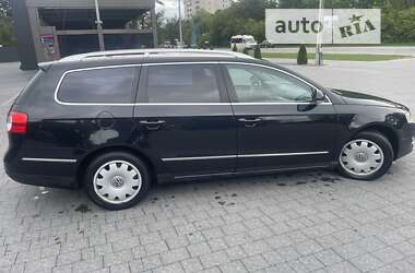 Седан Volkswagen Passat 2006 в Ивано-Франковске