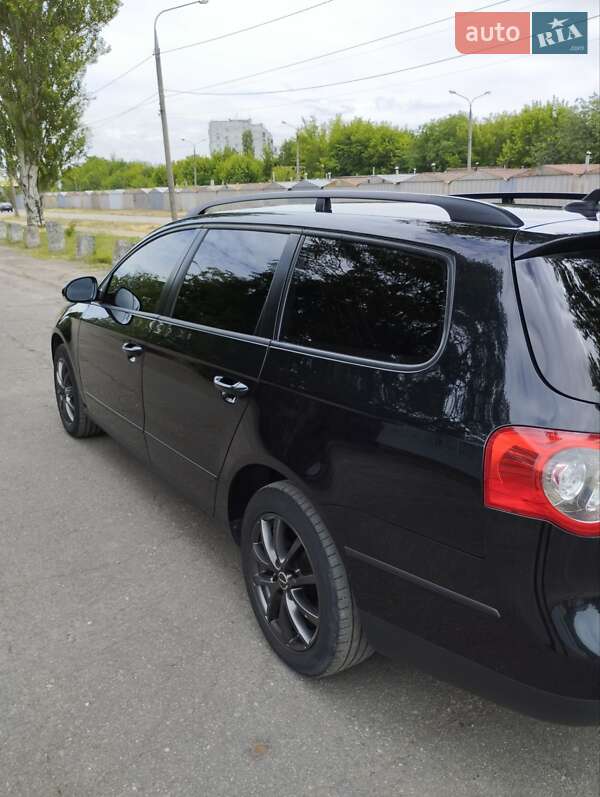 Универсал Volkswagen Passat 2009 в Запорожье