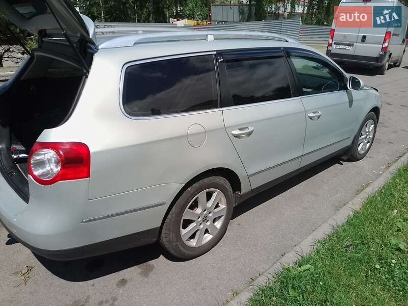 Универсал Volkswagen Passat 2009 в Хмельницком