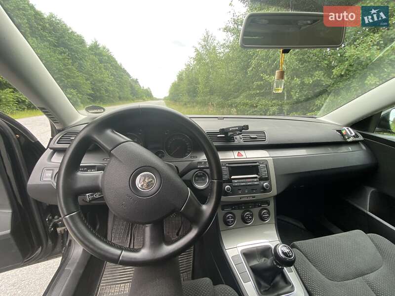 Універсал Volkswagen Passat 2006 в Полонному