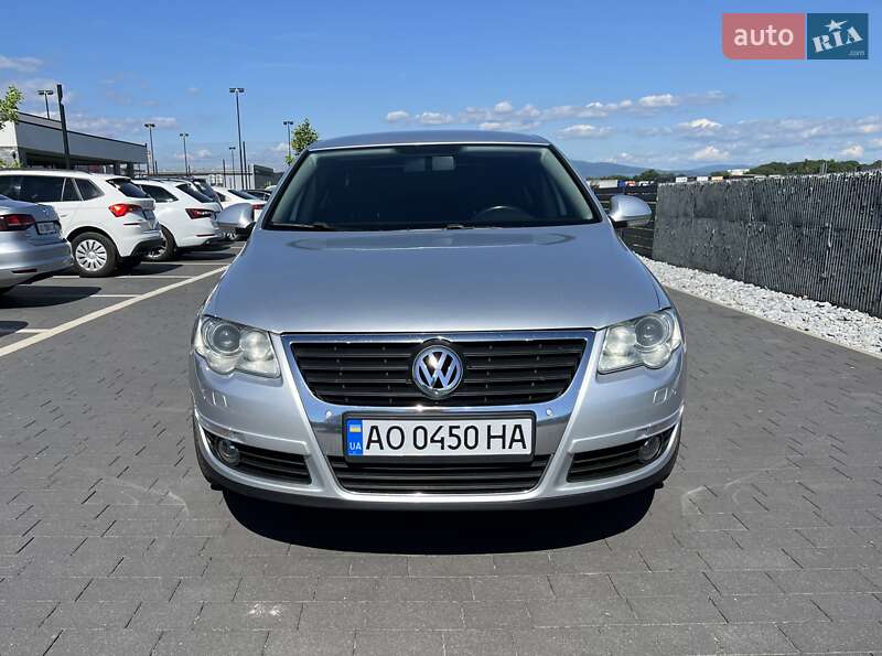 Седан Volkswagen Passat 2010 в Мукачевому