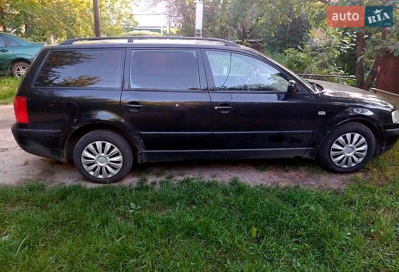 Универсал Volkswagen Passat 2000 в Одессе