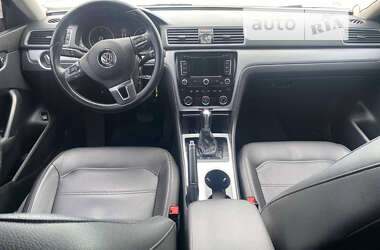 Седан Volkswagen Passat 2013 в Виннице