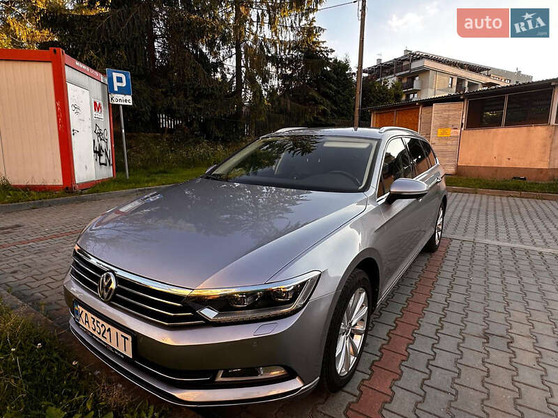 Универсал Volkswagen Passat 2018 в Львове