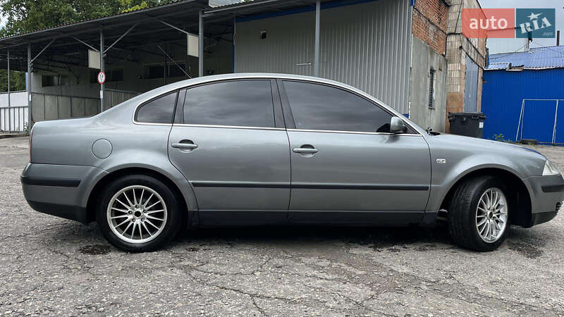 Седан Volkswagen Passat 2003 в Краматорске