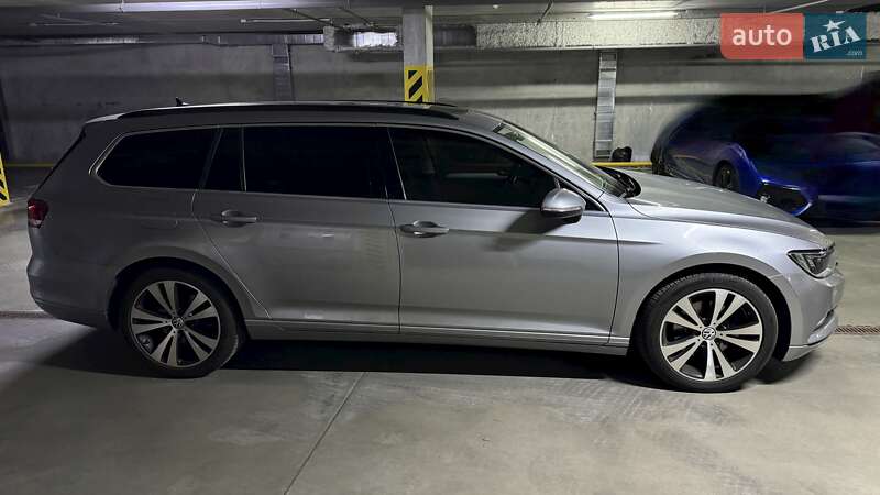 Универсал Volkswagen Passat 2018 в Киеве