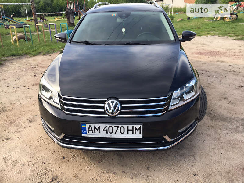 Универсал Volkswagen Passat 2013 в Житомире