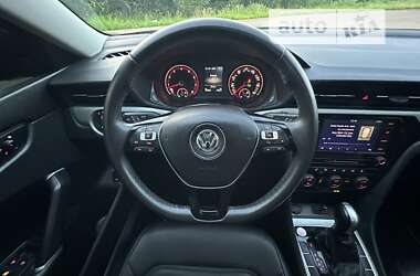 Седан Volkswagen Passat 2021 в Долине