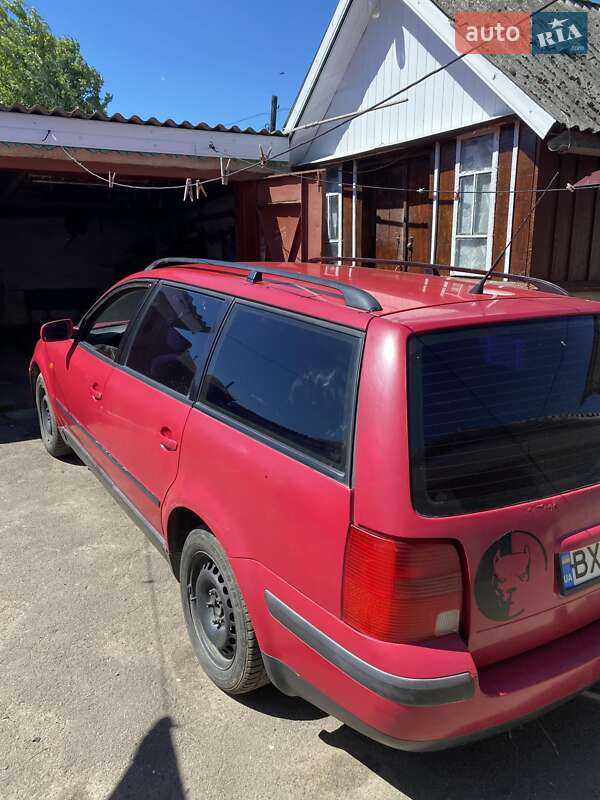 Универсал Volkswagen Passat 1998 в Староконстантинове