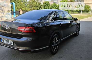 Седан Volkswagen Passat 2016 в Кривом Роге