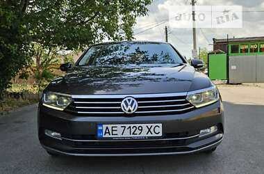 Седан Volkswagen Passat 2016 в Кривом Роге