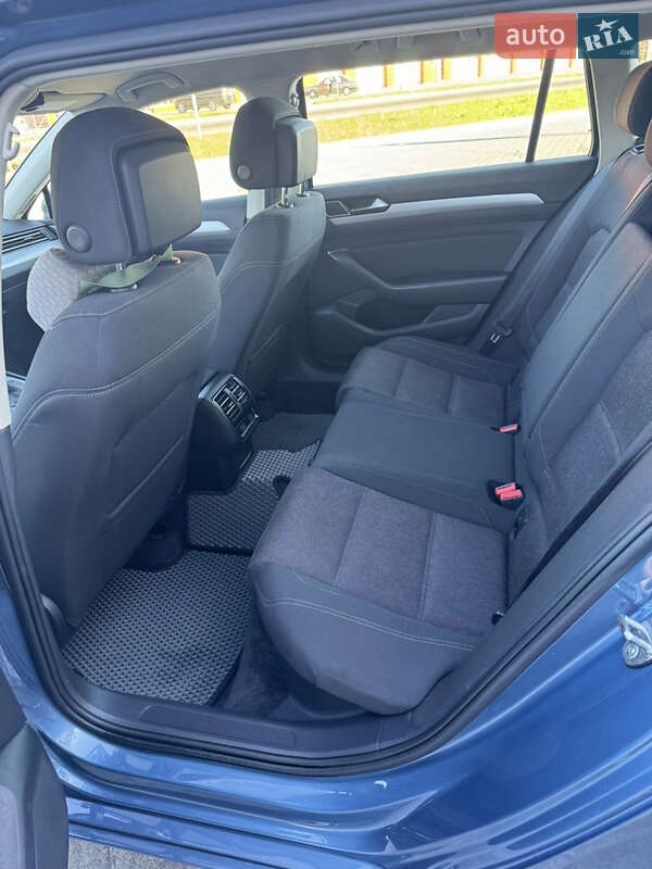 Універсал Volkswagen Passat 2016 в Луцьку