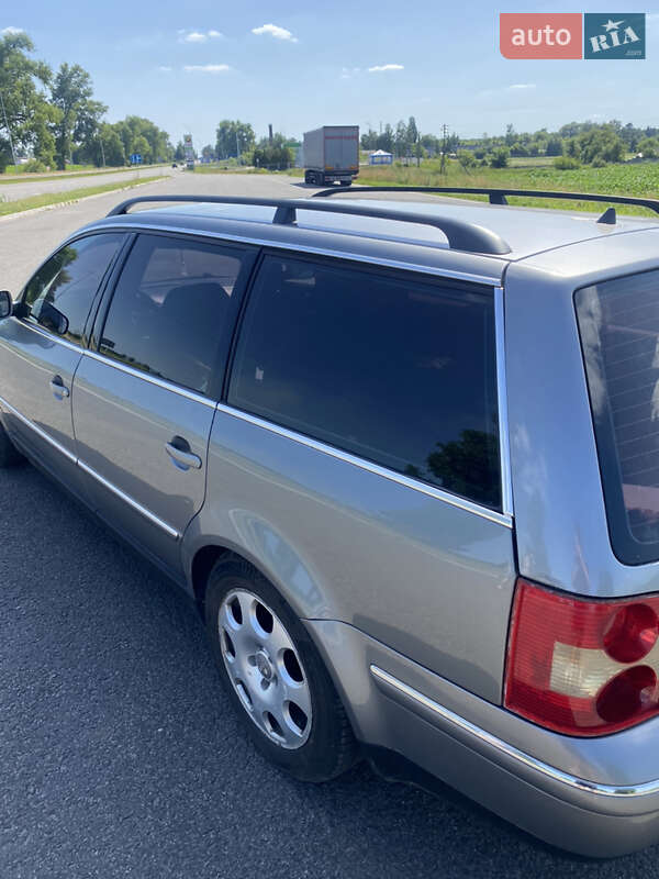 Універсал Volkswagen Passat 2002 в Ромнах