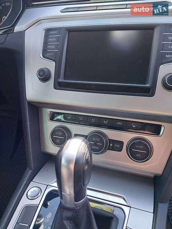 Универсал Volkswagen Passat 2016 в Кривом Роге